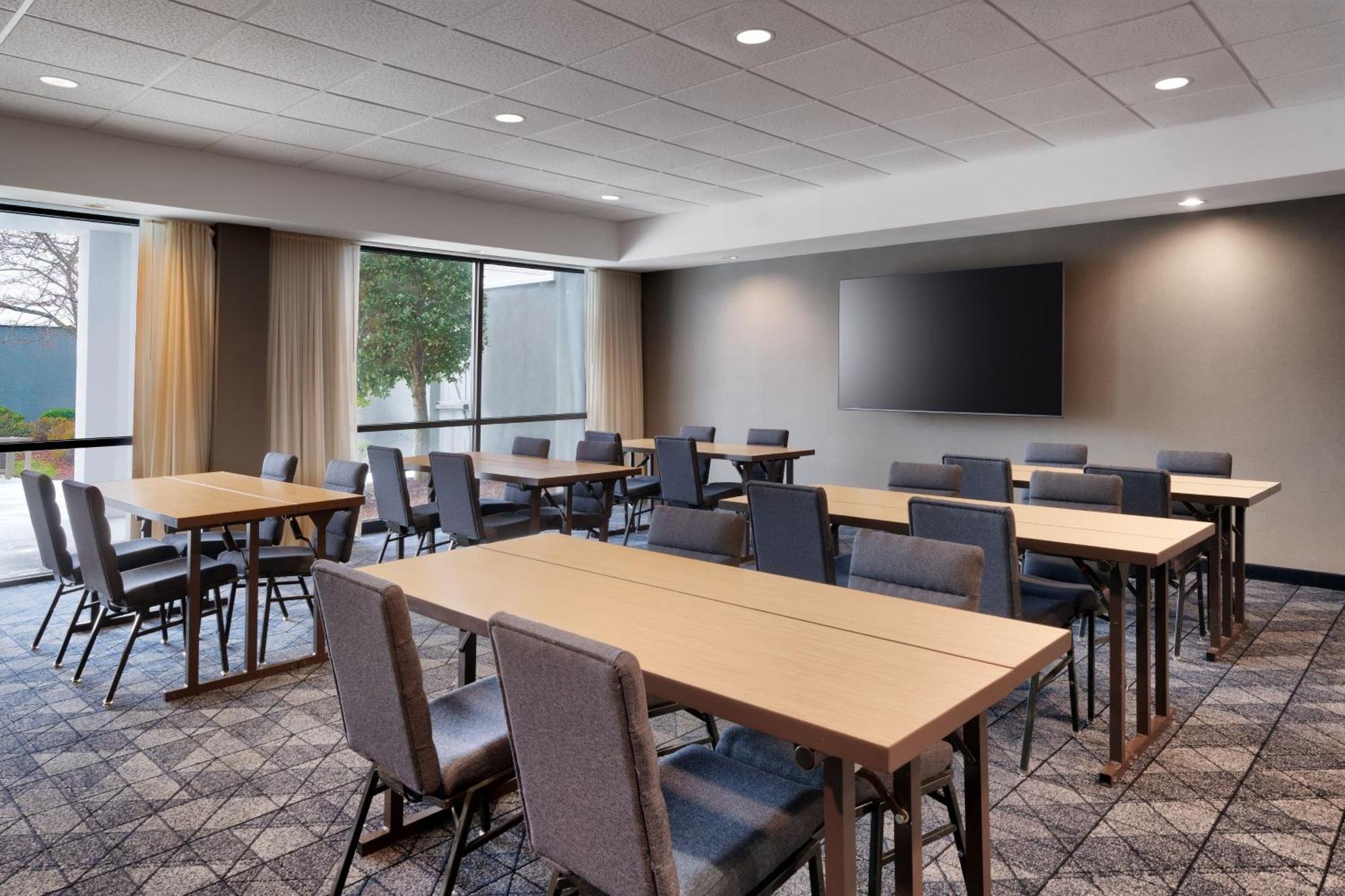 Courtyard By Marriott Johnson City Exterior foto
